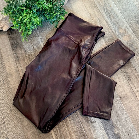 SPANX Faux Leather Leggings Size Large - Picture 1 of 11
